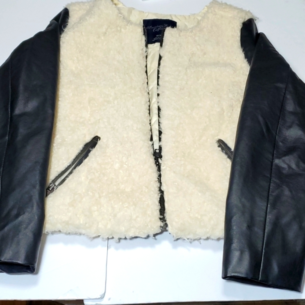 American Eagle  Outfitters size M/M Excellent conditions - Picture 4 of 17